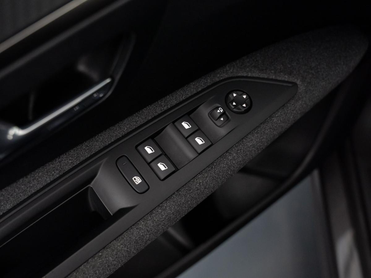 peugeot-3008-2022-diesel-1499cc