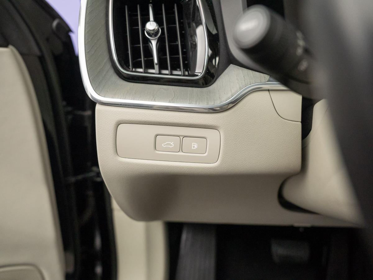 volvo-xc60-2022-hibrido-a-gasolina-1969cc