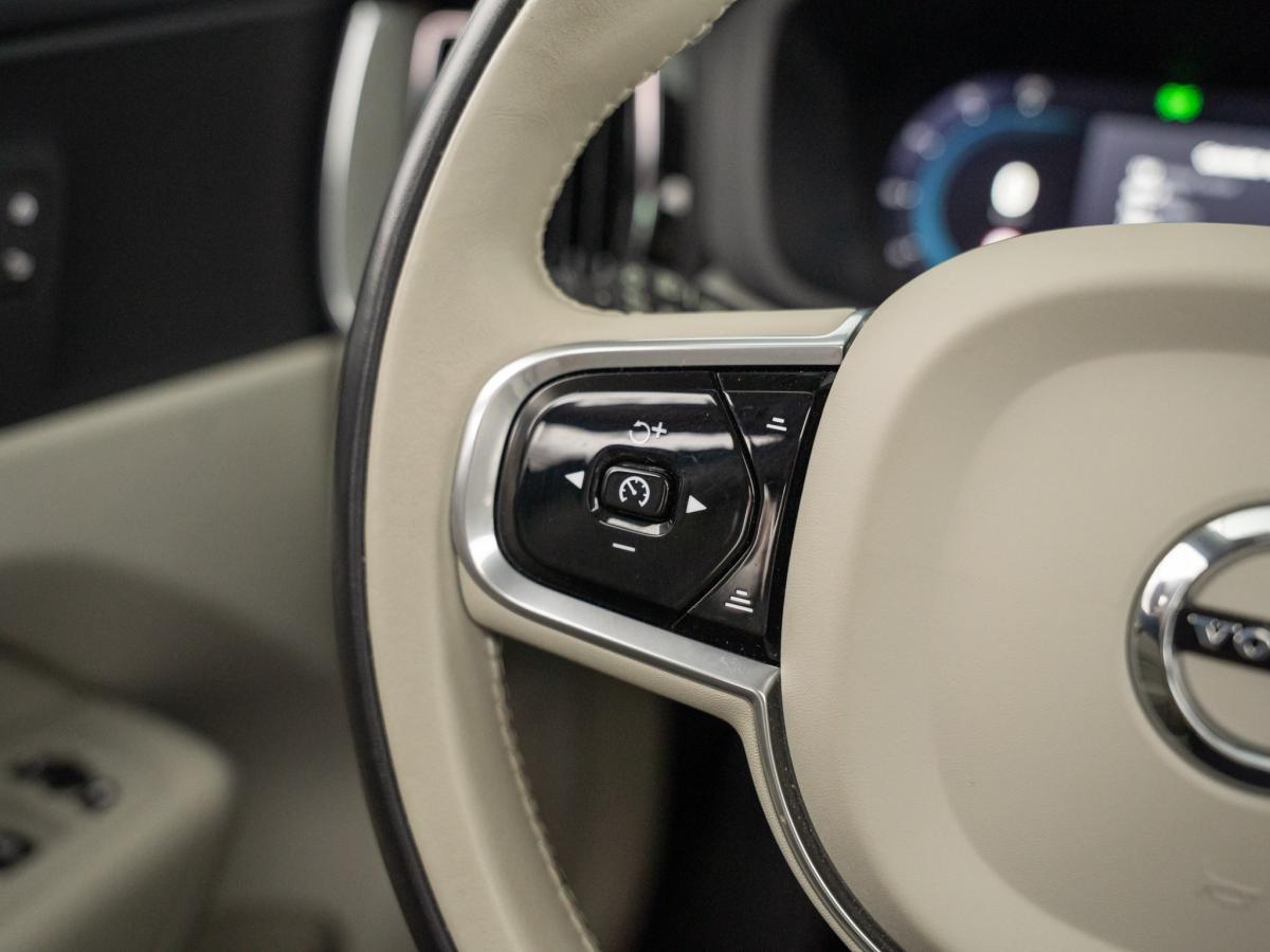 volvo-xc60-2022-hibrido-a-gasolina-1969cc