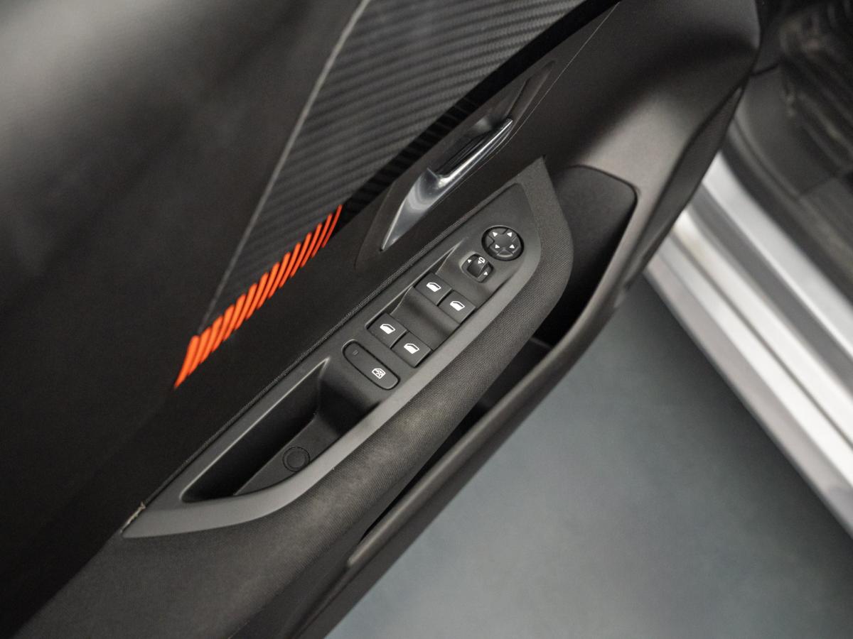 peugeot-208-2023-gasolina-1199cc