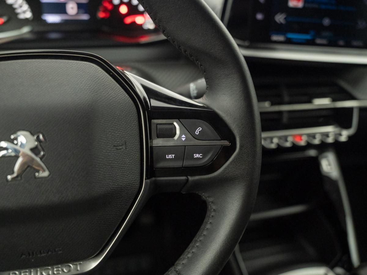 peugeot-208-2023-gasolina-1199cc