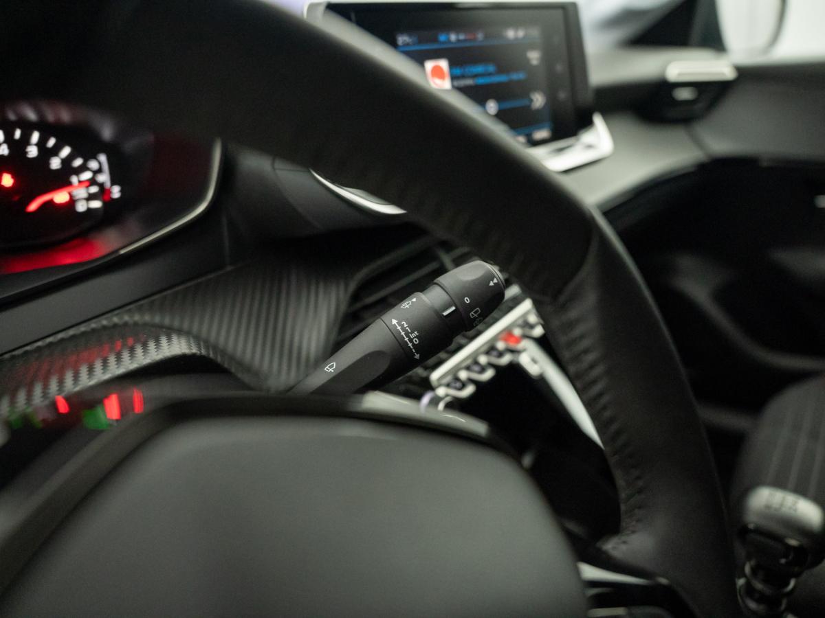 peugeot-208-2023-gasolina-1199cc