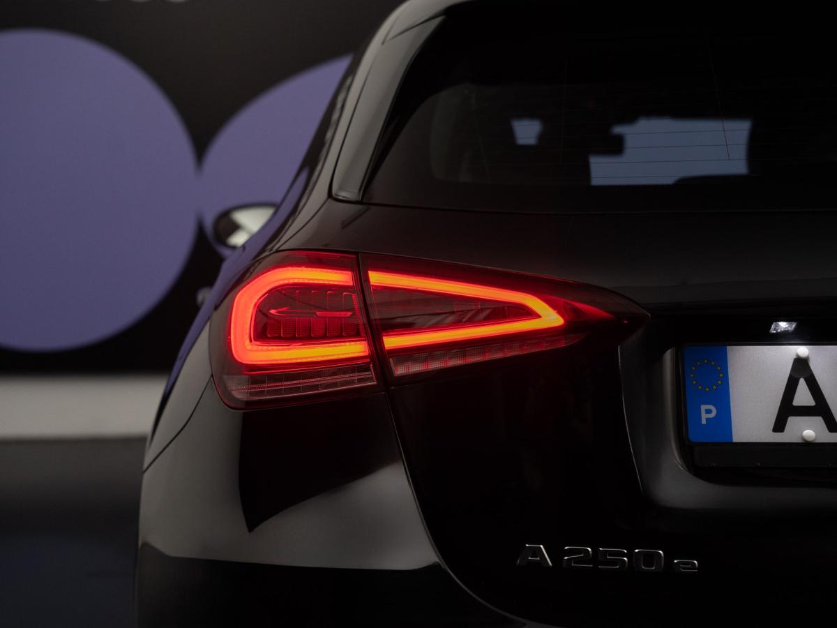 mercedes-benz-classe-a-2022-hibrido-a-gasolina-1332cc