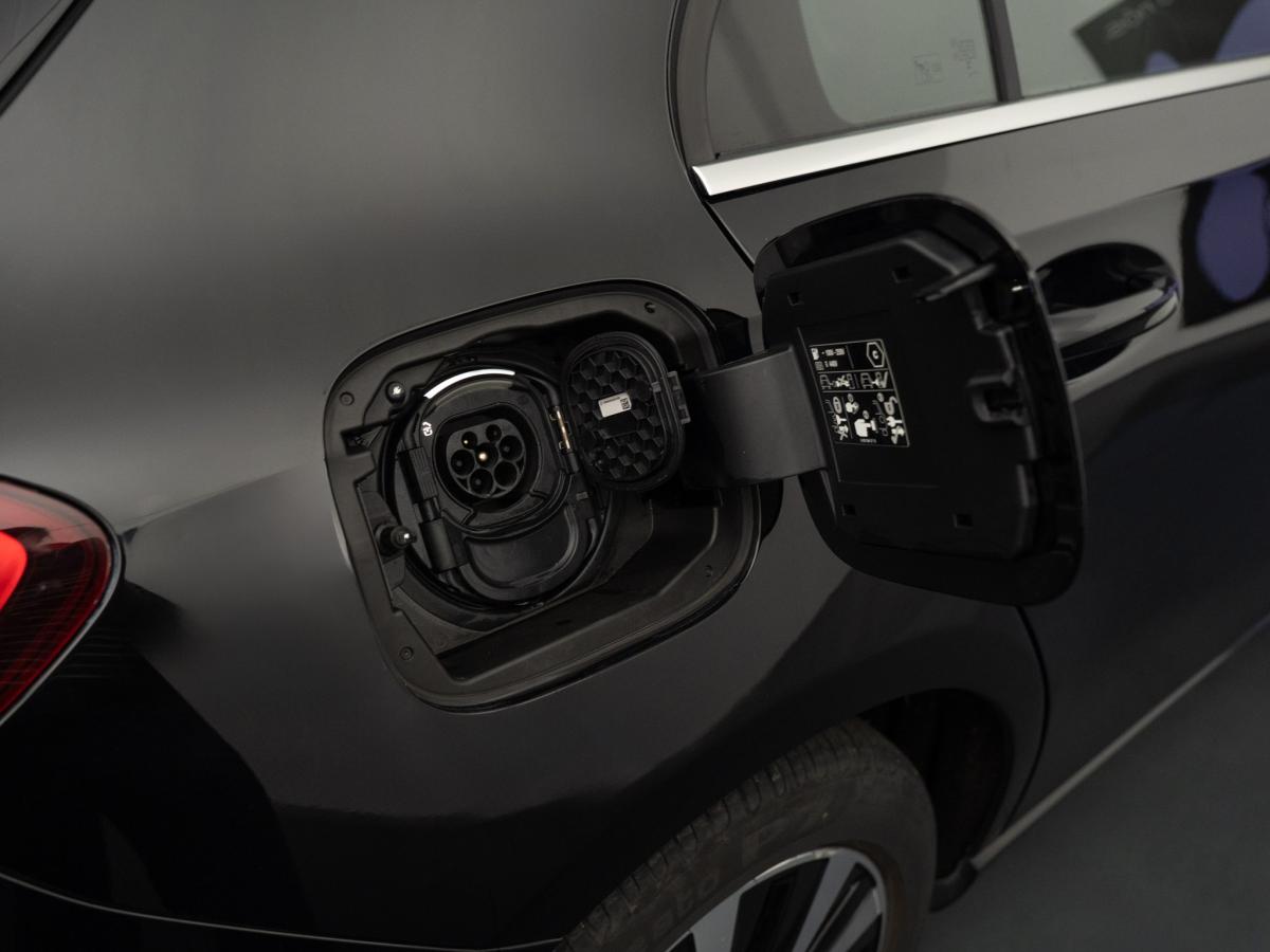 mercedes-benz-classe-a-2022-hibrido-a-gasolina-1332cc
