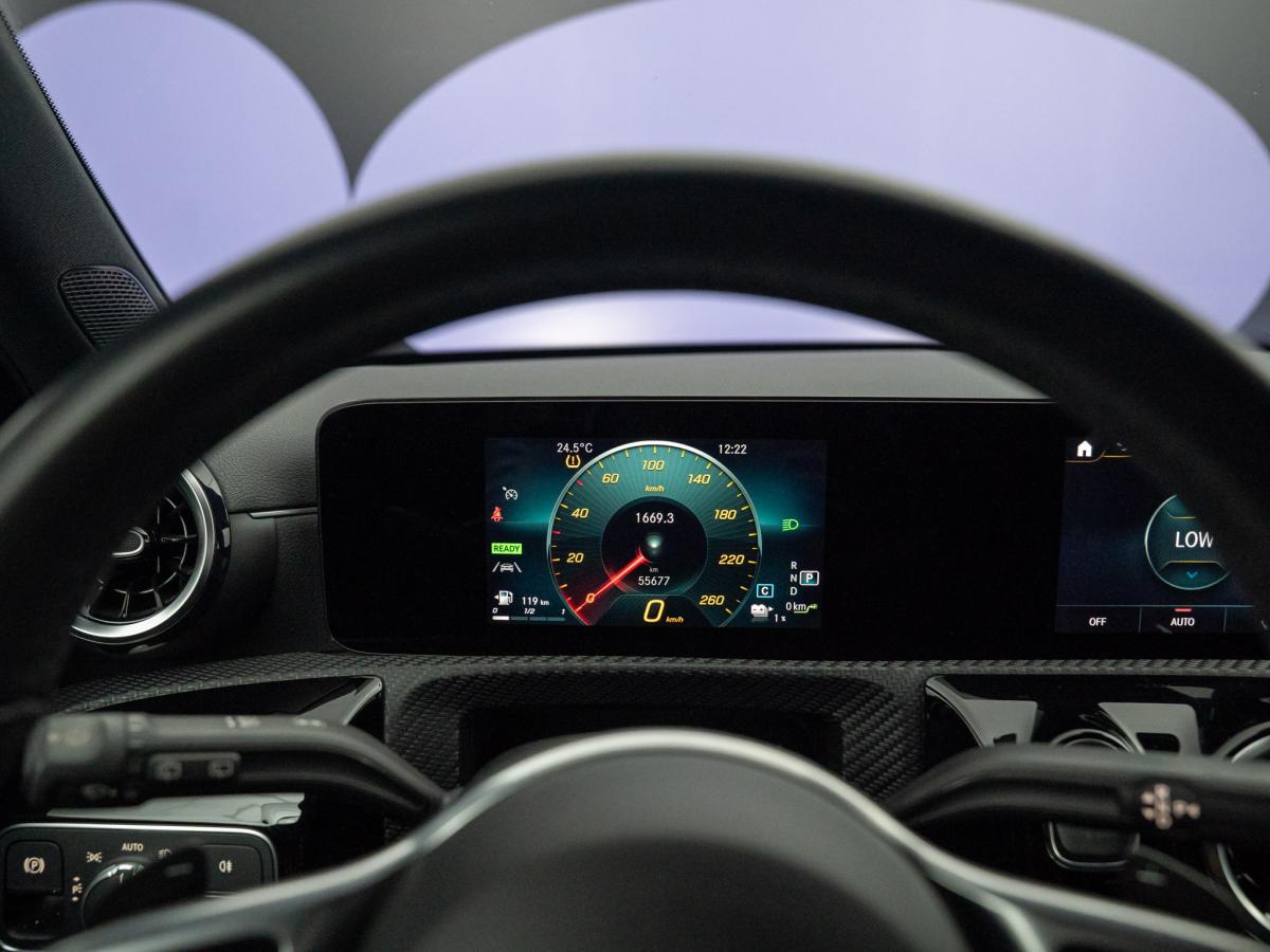mercedes-benz-classe-a-2022-hibrido-a-gasolina-1332cc