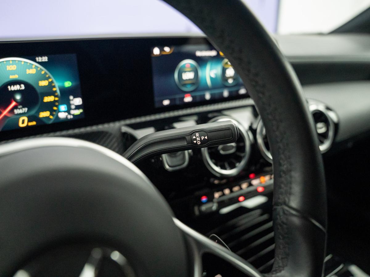 mercedes-benz-classe-a-2022-hibrido-a-gasolina-1332cc