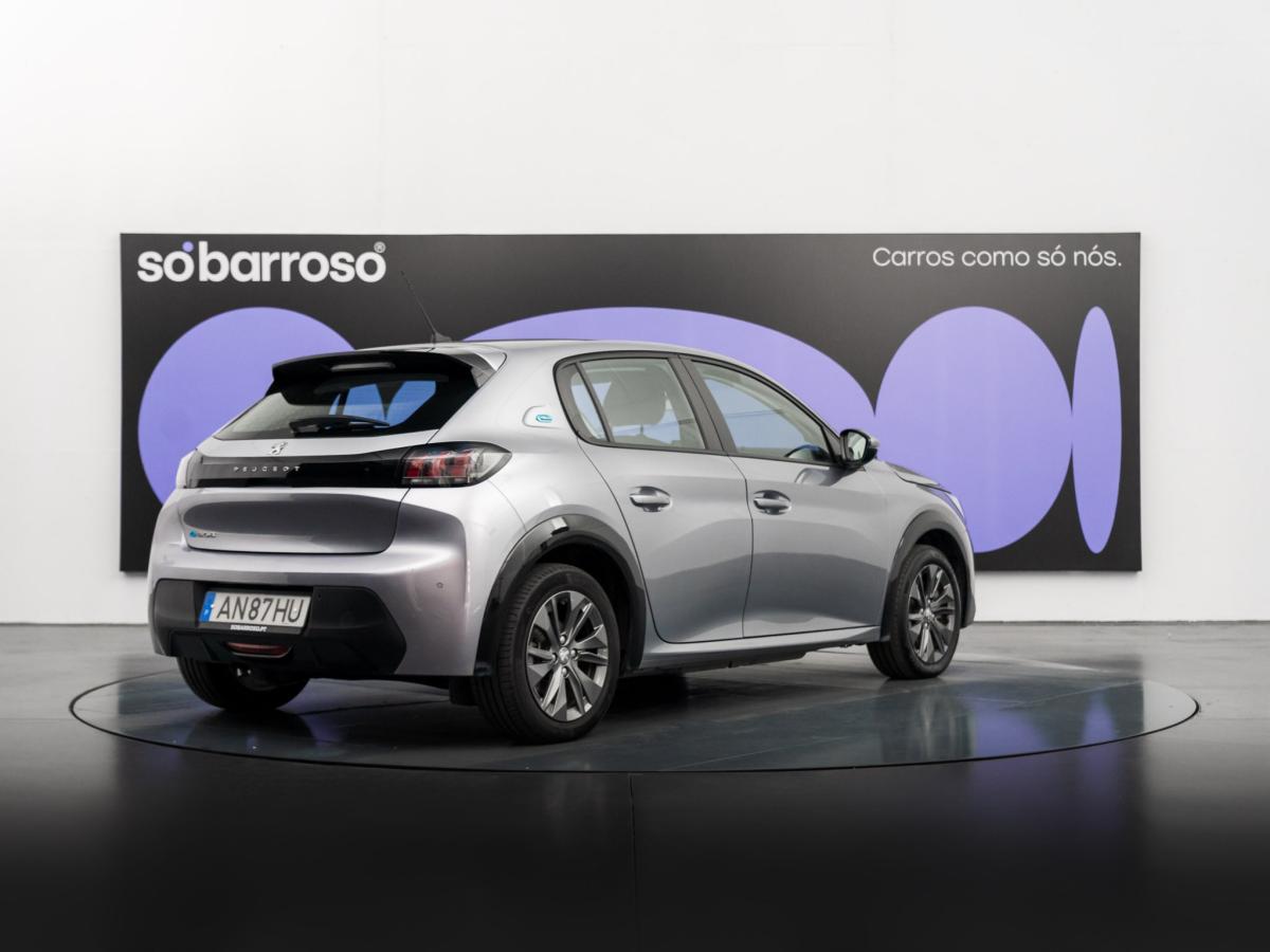peugeot-208-2022-eletrico-500cc