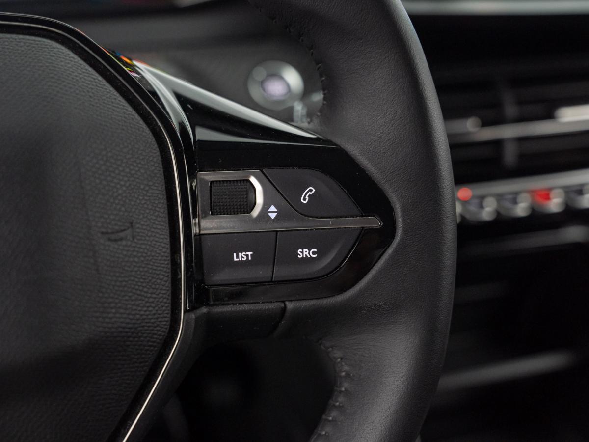 peugeot-208-2022-eletrico-500cc