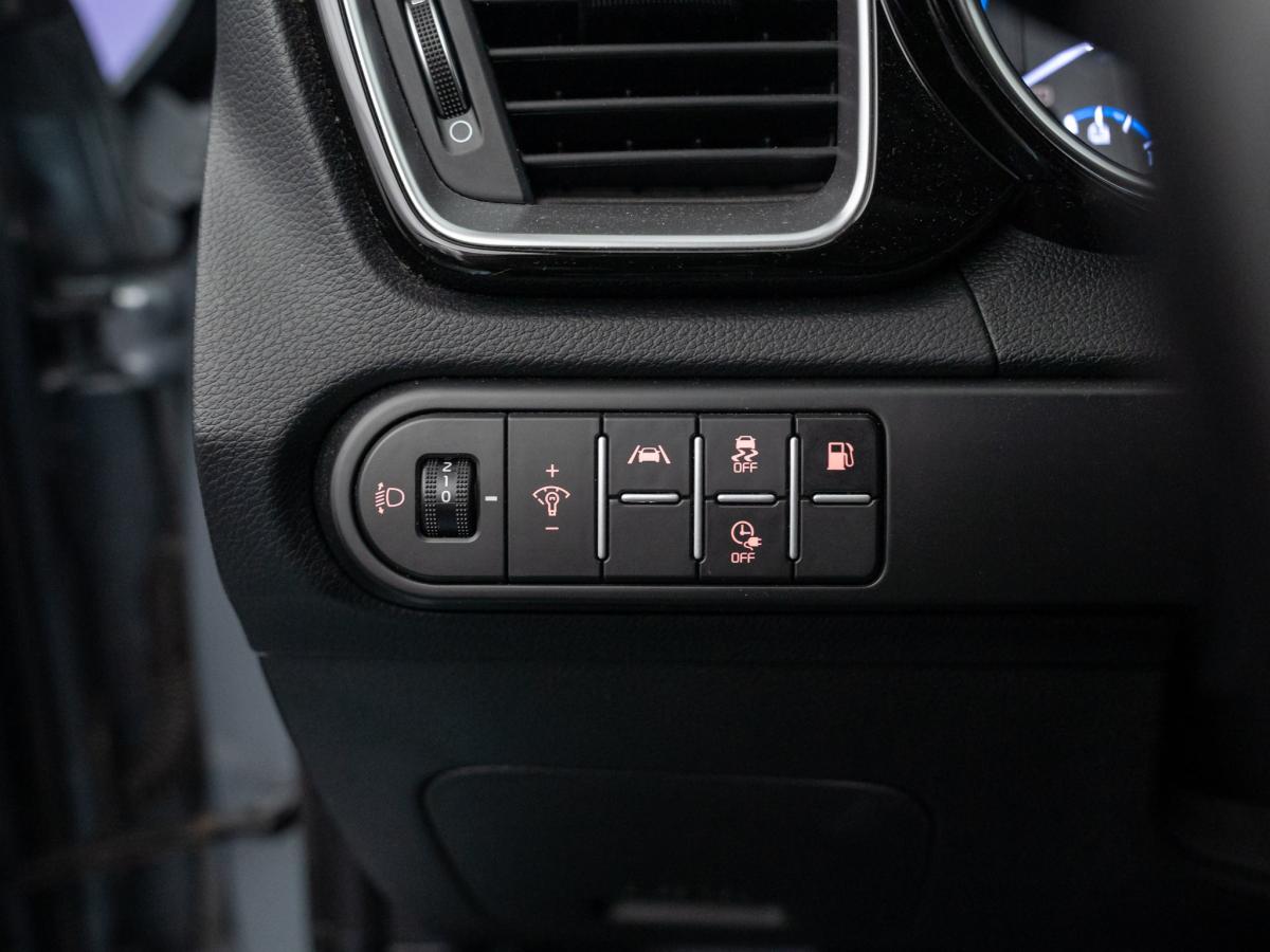 kia-ceed-sw-2023-hibrido-a-gasolina-1580cc