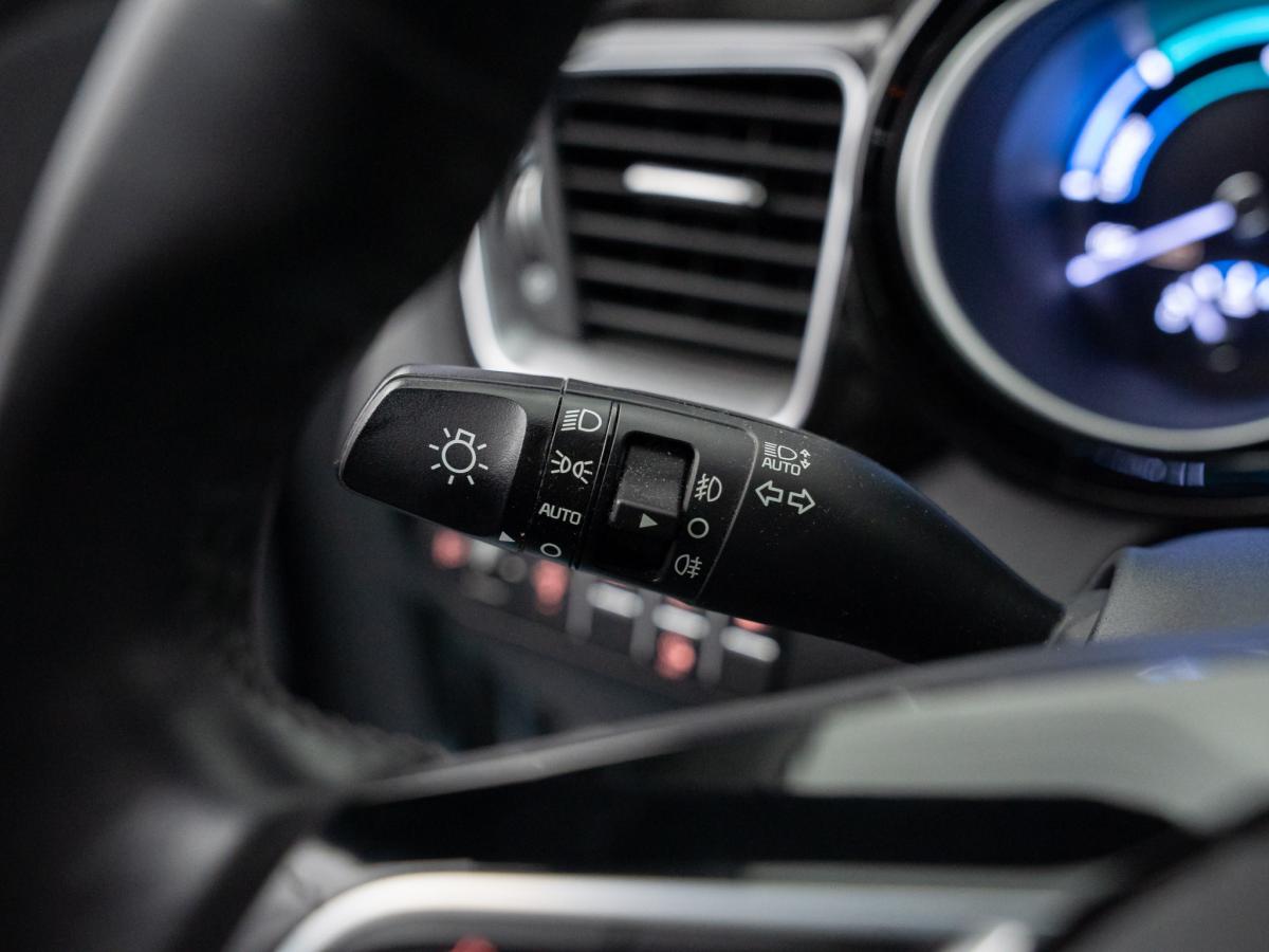 kia-ceed-sw-2023-hibrido-a-gasolina-1580cc