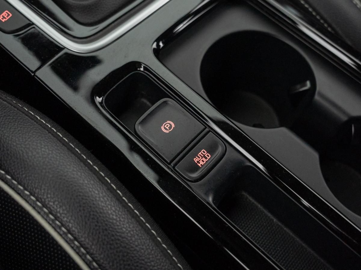 kia-ceed-sw-2023-hibrido-a-gasolina-1580cc