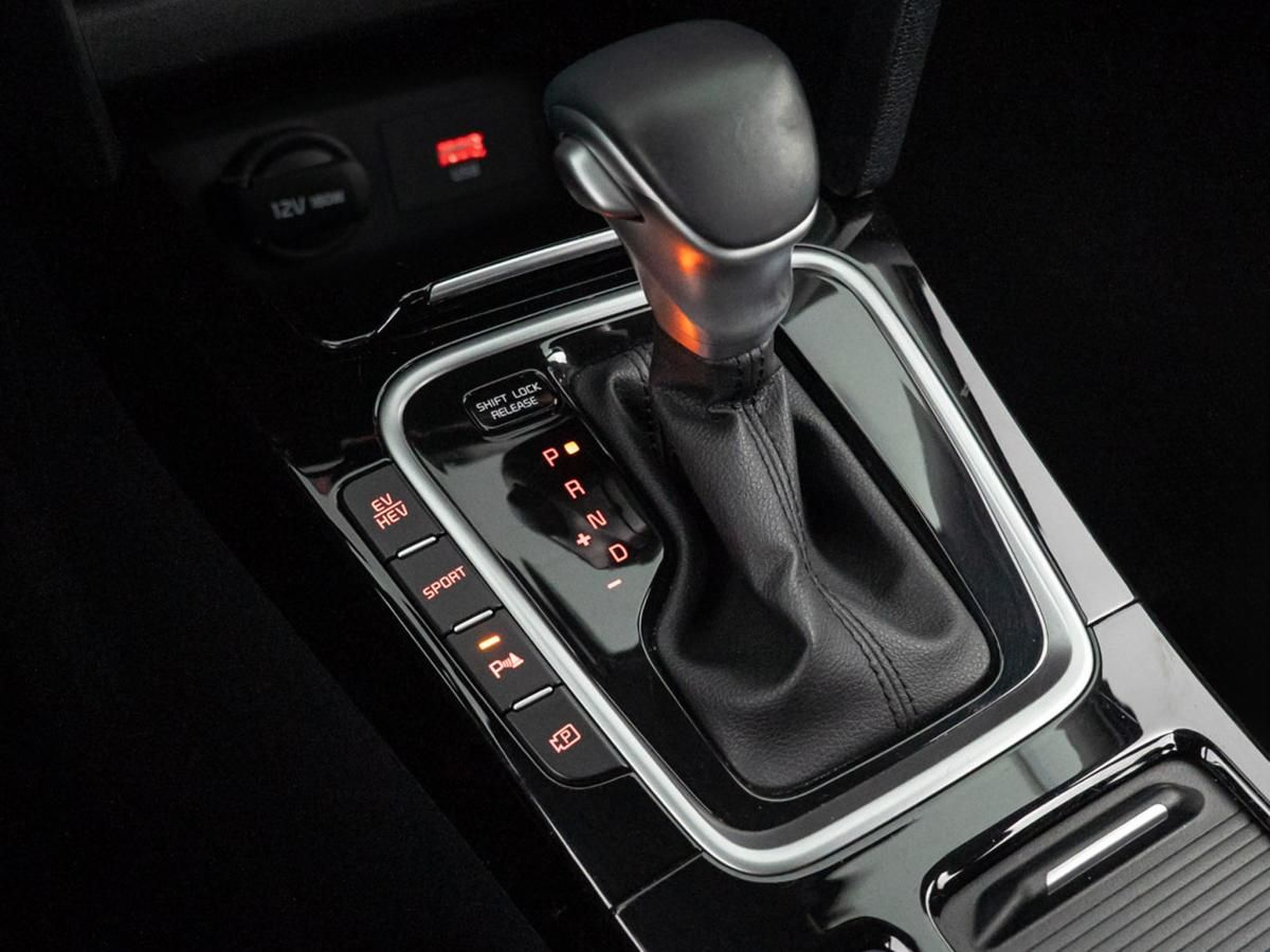kia-ceed-sw-2023-hibrido-a-gasolina-1580cc
