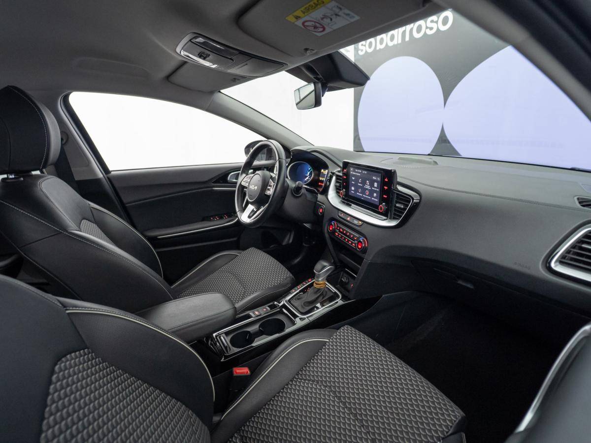 kia-ceed-sw-2023-hibrido-a-gasolina-1580cc