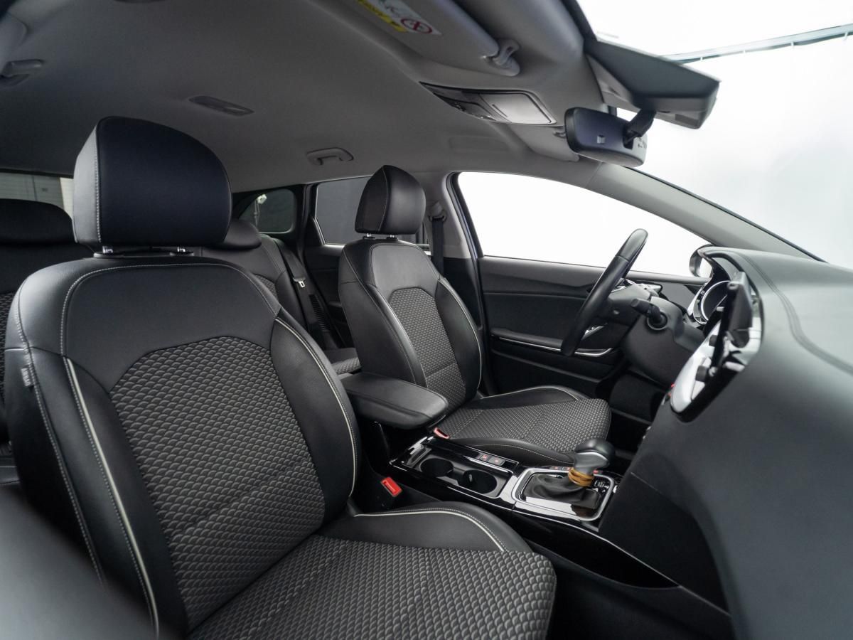 kia-ceed-sw-2023-hibrido-a-gasolina-1580cc