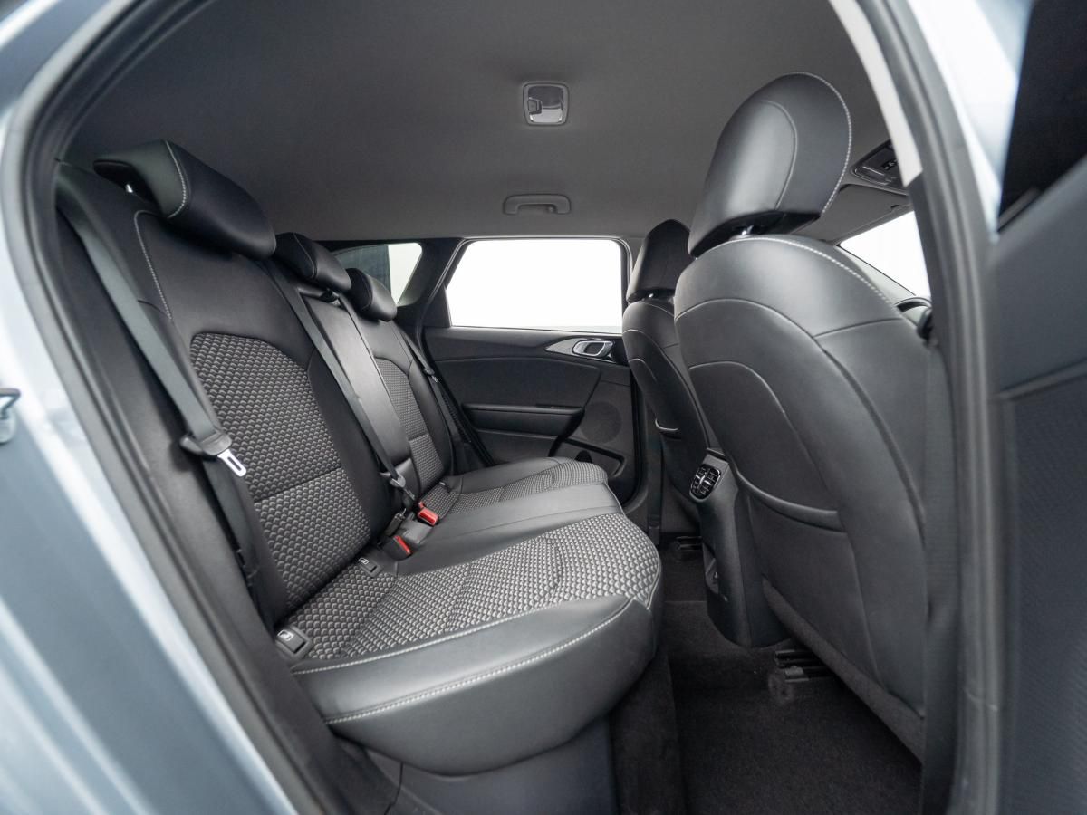 kia-ceed-sw-2023-hibrido-a-gasolina-1580cc