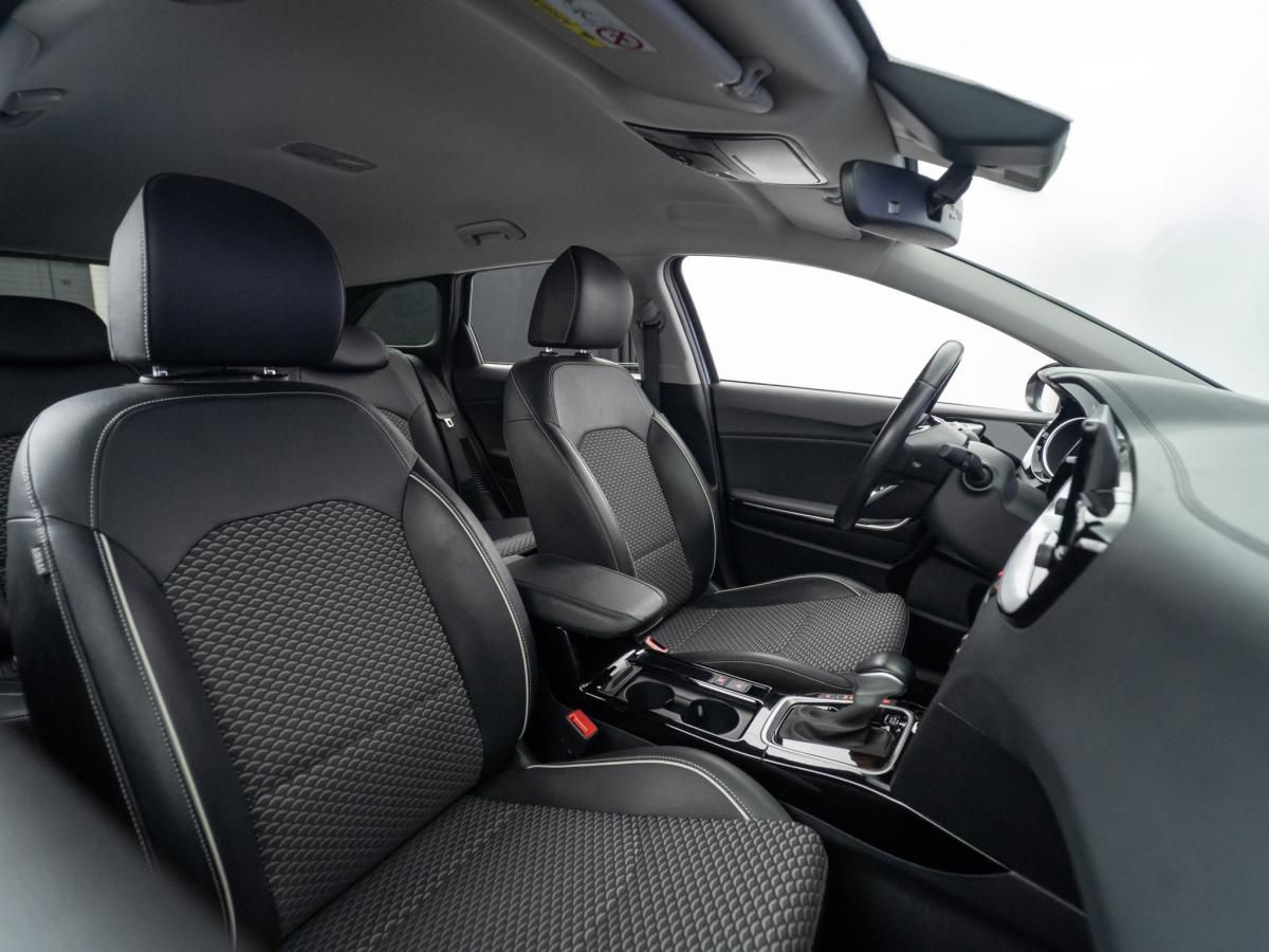 kia-ceed-sw-2023-hibrido-a-gasolina-1580cc