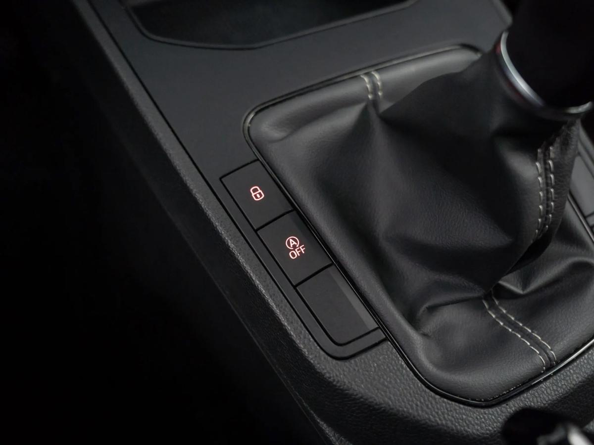 seat-ibiza-2023-gasolina-999cc