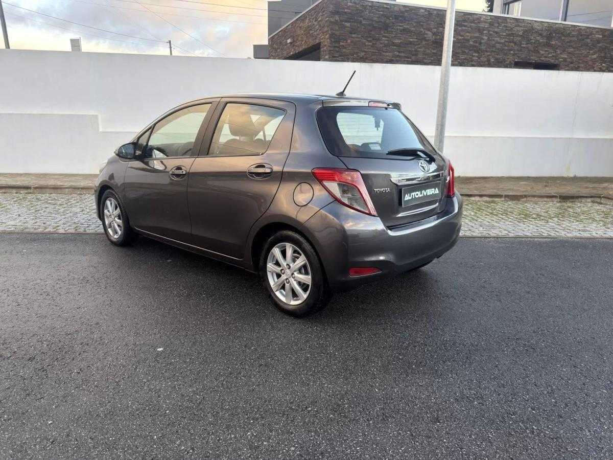 toyota-yaris-2012-diesel-1364cc
