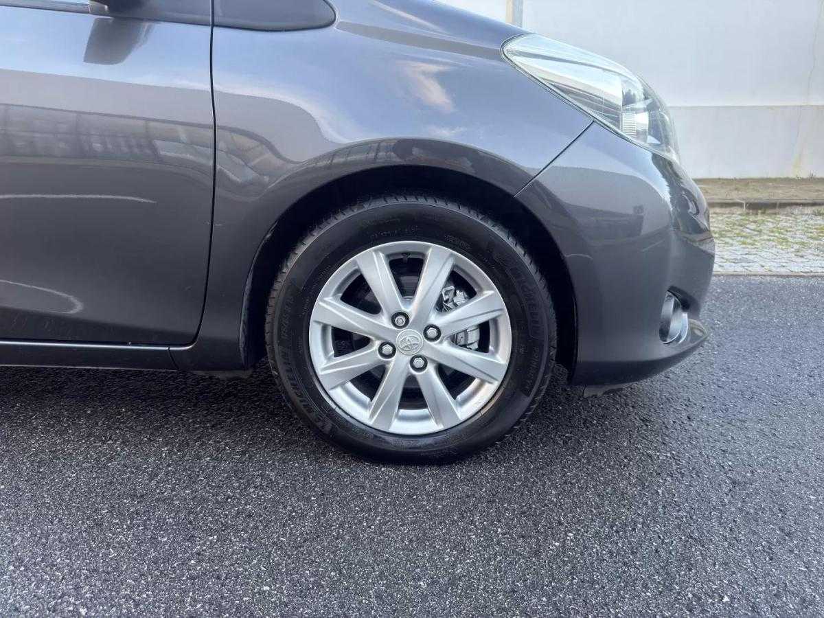 toyota-yaris-2012-diesel-1364cc