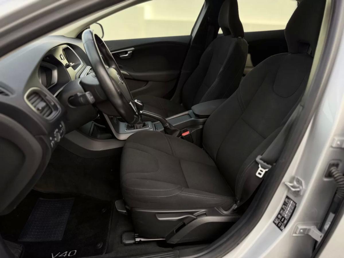 volvo-v40-2015-diesel-1560cc