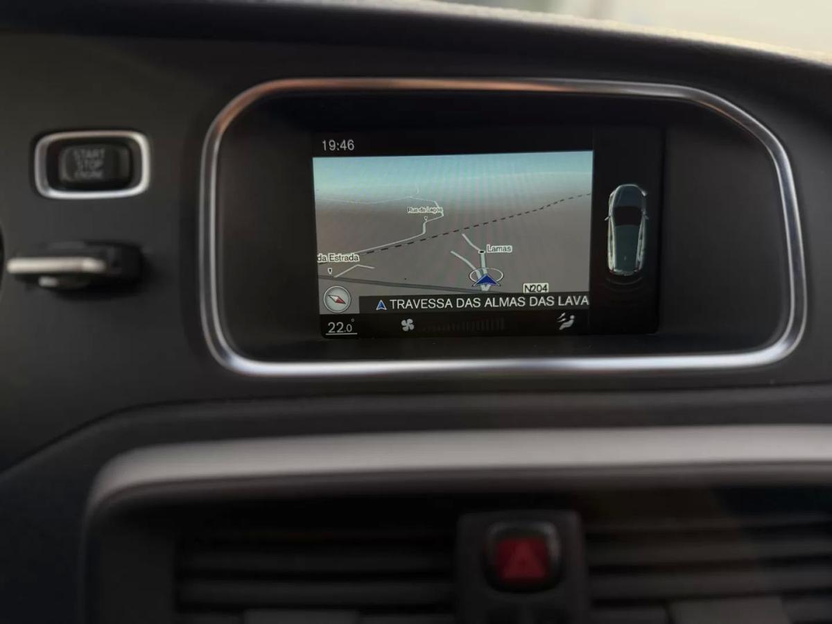 volvo-v40-2015-diesel-1560cc