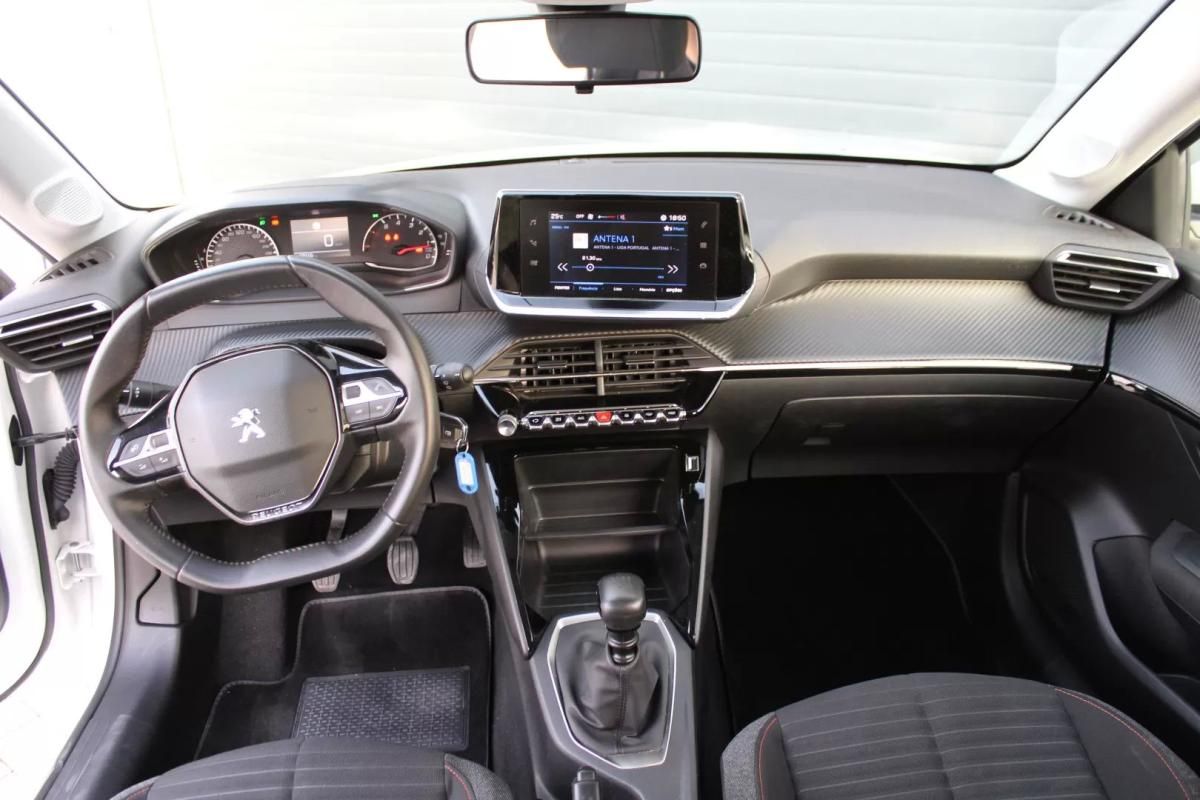 peugeot-208-2021-gasolina-1199cc