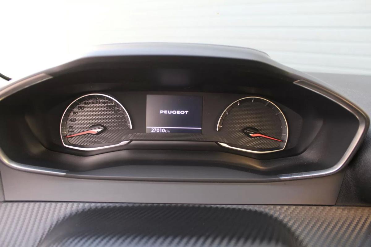 peugeot-208-2021-gasolina-1199cc
