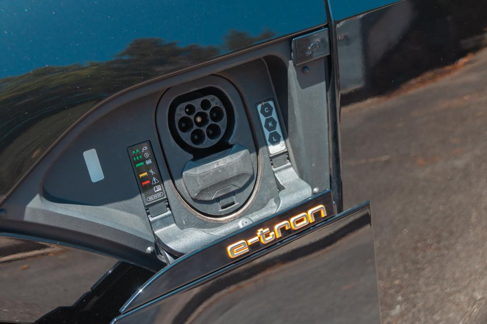 audi-e-tron-2023-eletrico-0cc