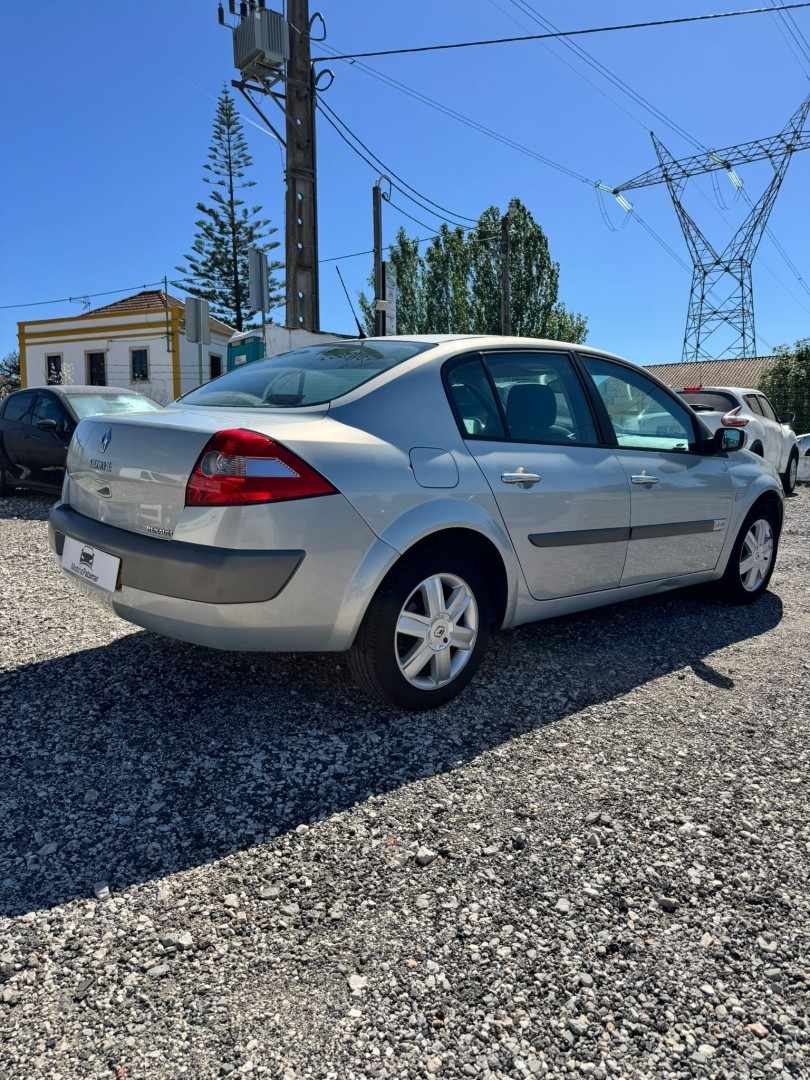 renault-megane-2004-gasolina-1390cc