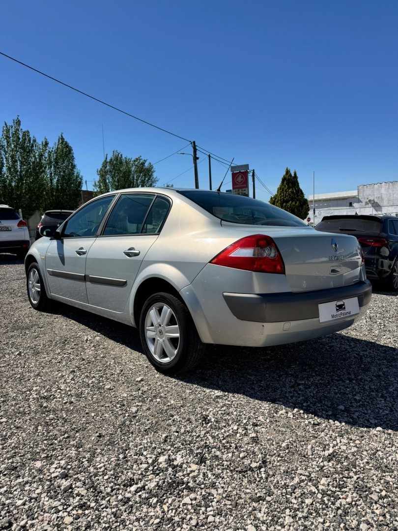 renault-megane-2004-gasolina-1390cc