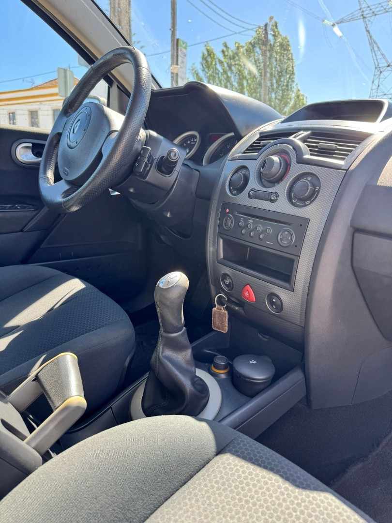 renault-megane-2004-gasolina-1390cc
