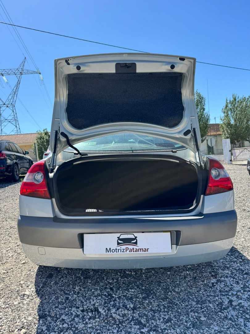 renault-megane-2004-gasolina-1390cc