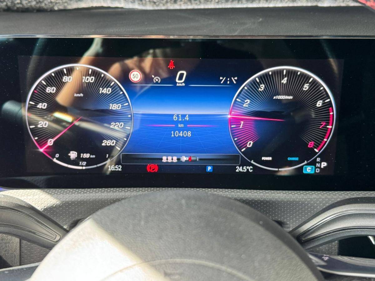 mercedes-benz-classe-a-2023-hibrido-1332cc