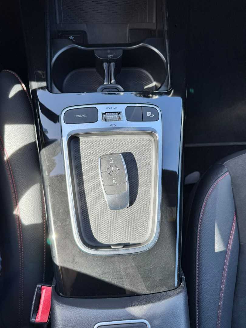 mercedes-benz-classe-a-2023-hibrido-1332cc