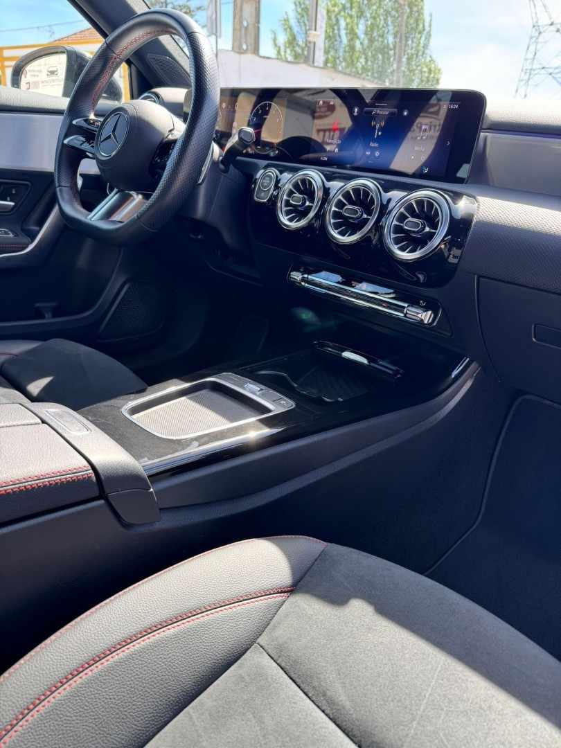mercedes-benz-classe-a-2023-hibrido-1332cc