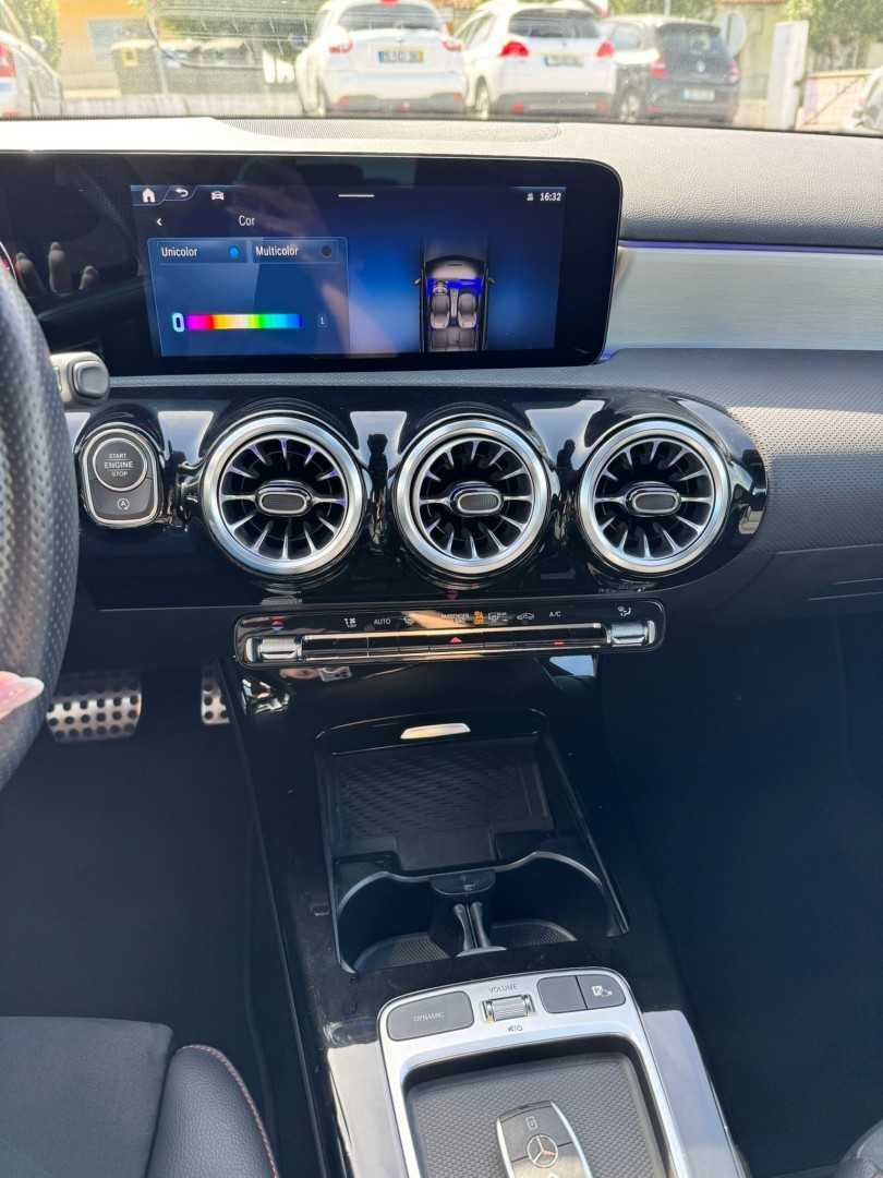 mercedes-benz-classe-a-2023-hibrido-1332cc