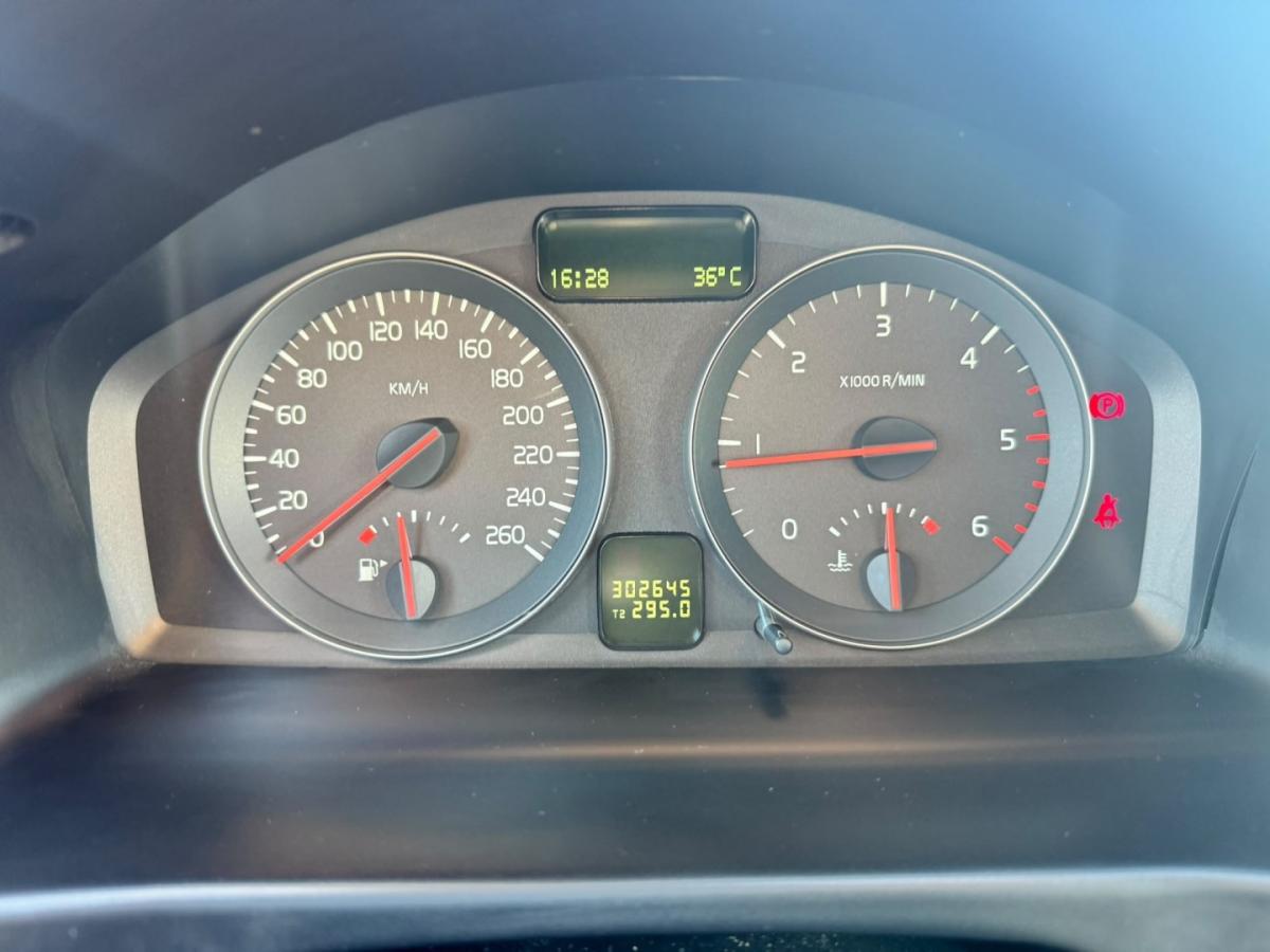 volvo-c30-2009-diesel-1560cc