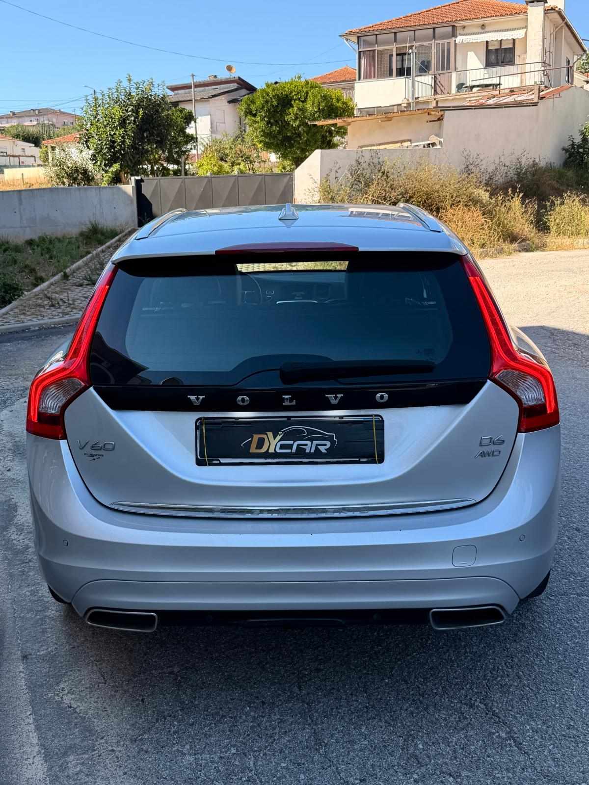 volvo-v60-d6-plug-in-hybrid-2-4-awd-2015-diesel-2400cc
