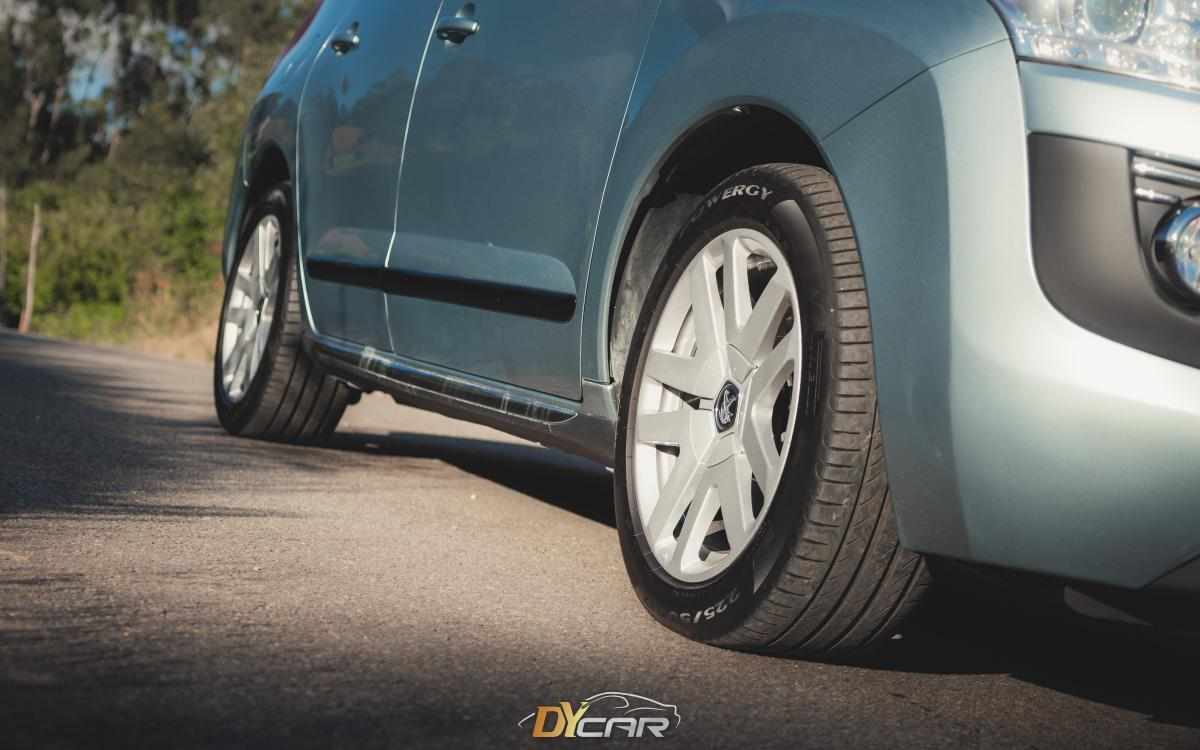 peugeot-3008-2-0-hybrid4-2012-diesel-1997cc
