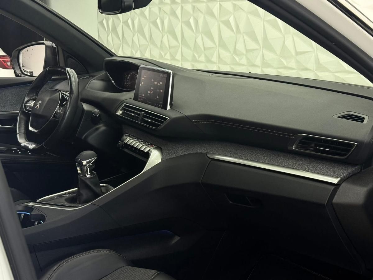 peugeot-5008-2017-gasolina-1199cc