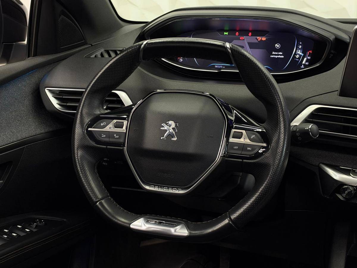 peugeot-5008-2017-gasolina-1199cc