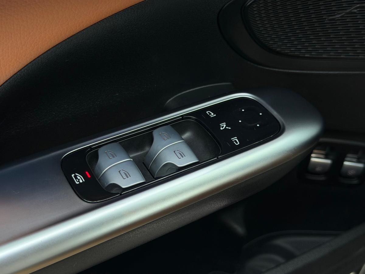 mercedes-benz-classe-c-2023-hibrido-a-gasolina-1999cc