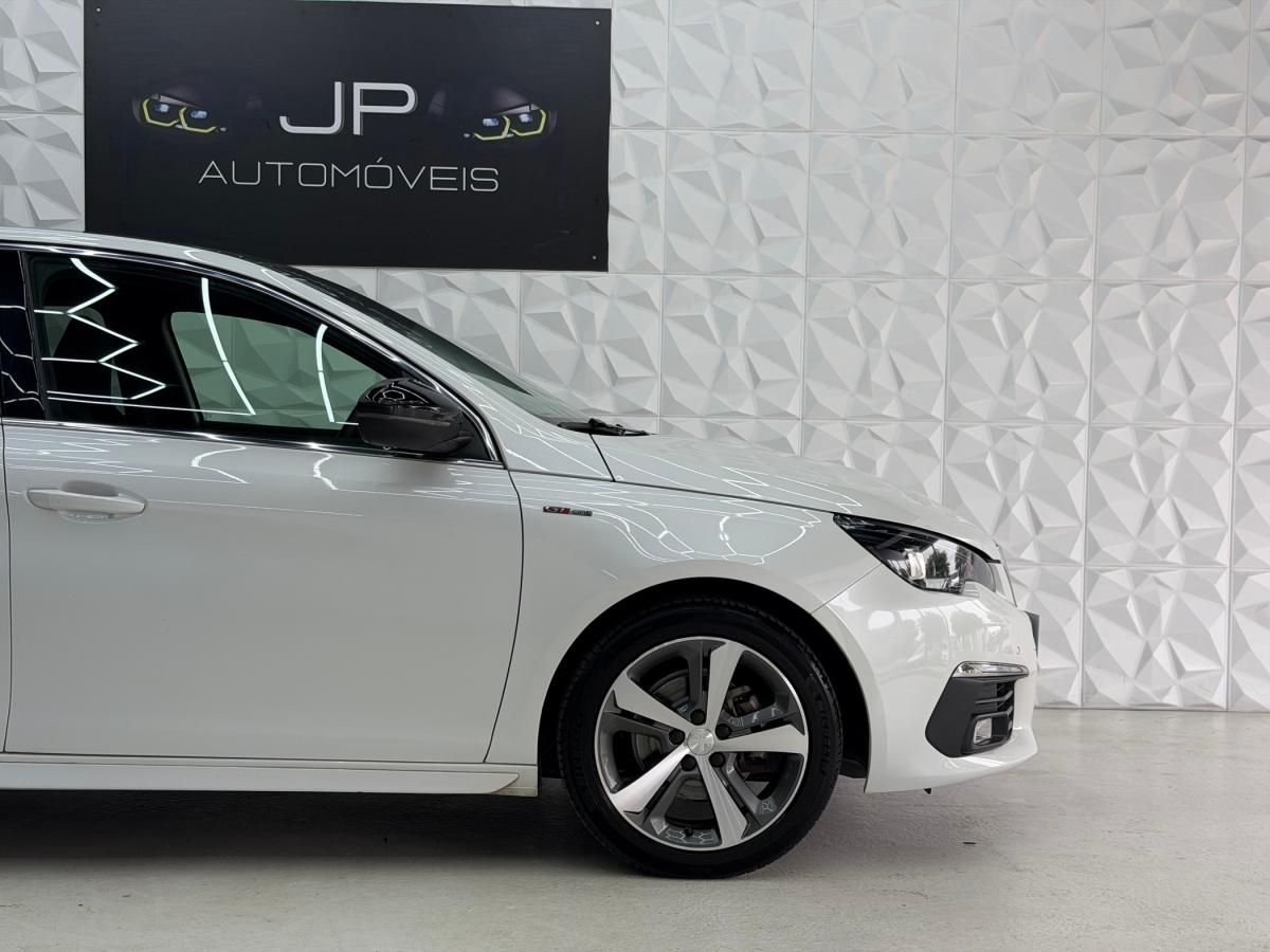 peugeot-308-2020-gasolina-1199cc