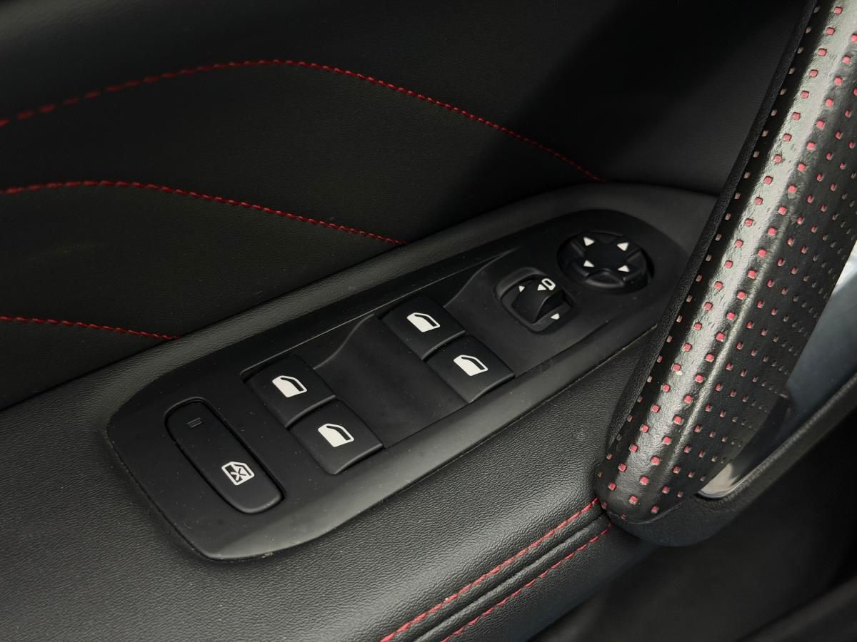 peugeot-308-2020-gasolina-1199cc
