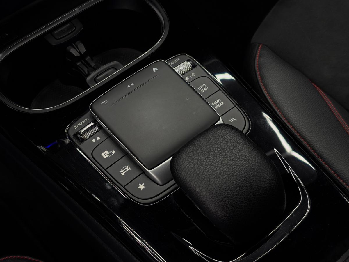 mercedes-benz-classe-a-2021-hibrido-a-gasolina-1331cc