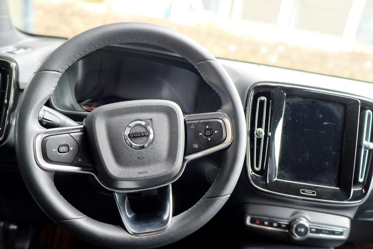 volvo-xc40-2023-eletrico-0cc