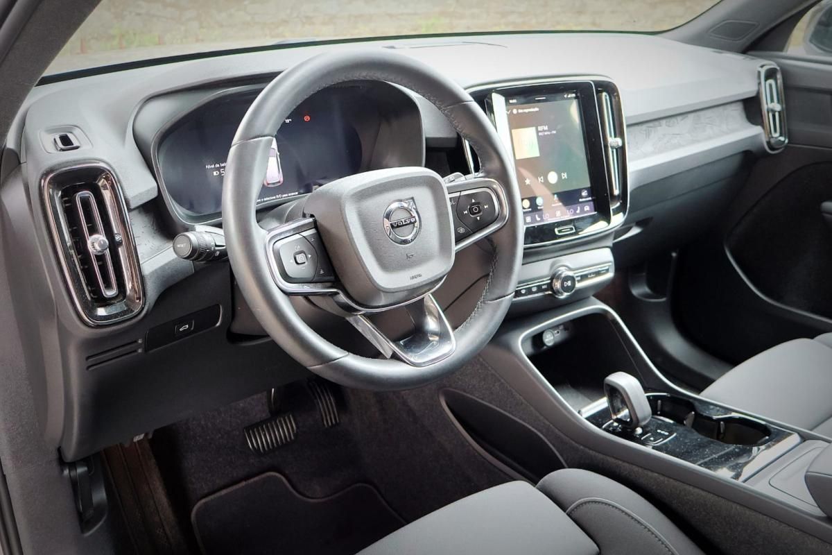 volvo-xc40-2023-eletrico-0cc
