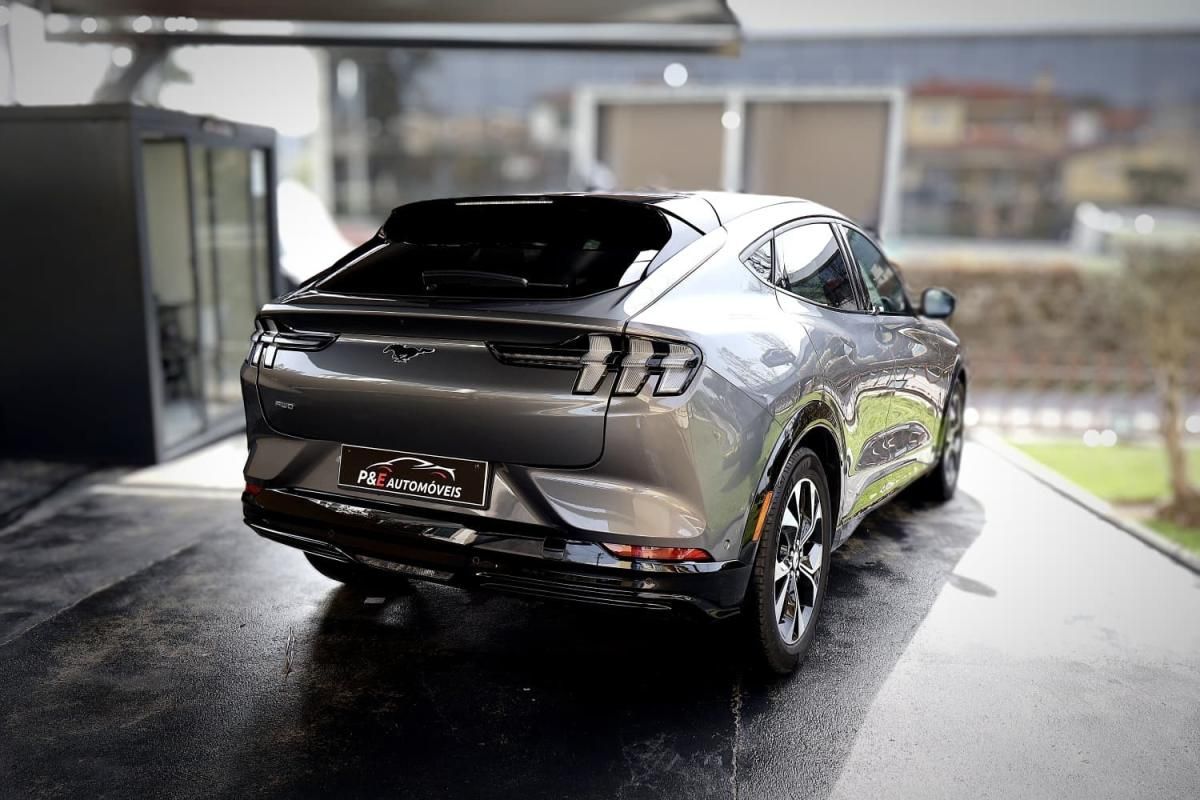 ford-mustang-mach-e-2023-eletrico-0cc