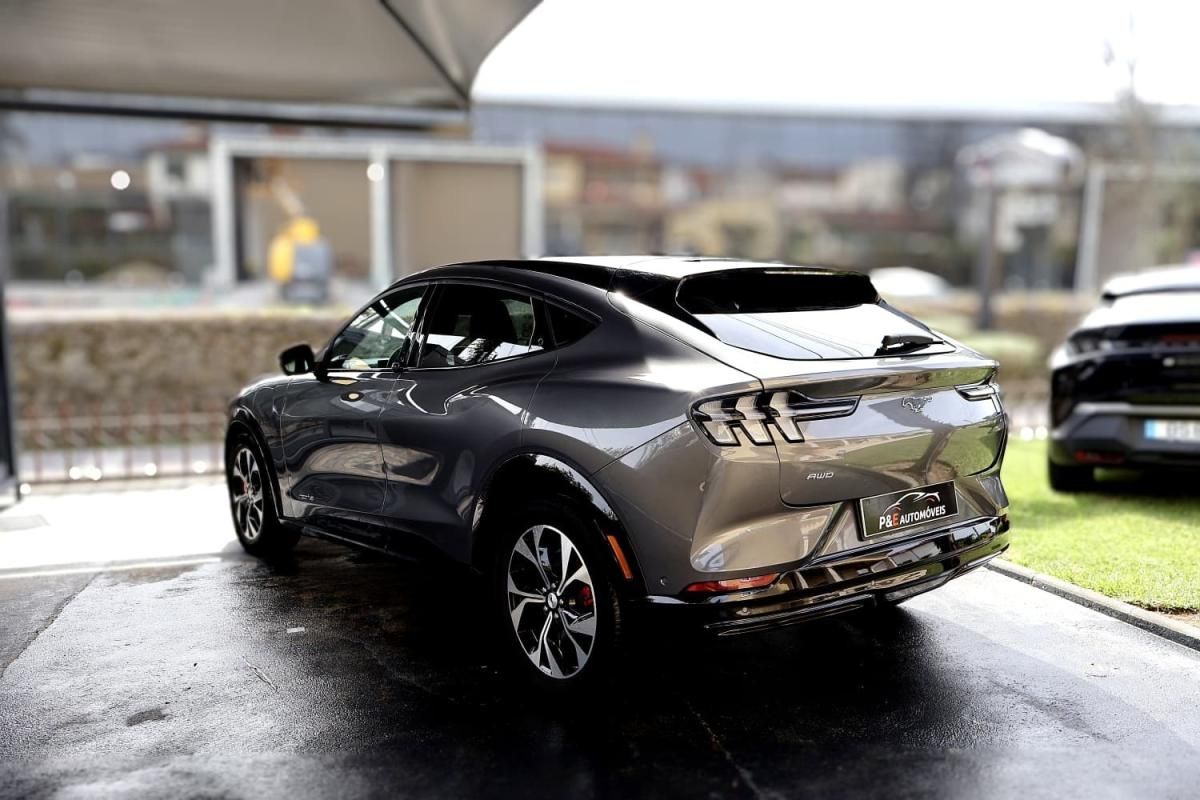 ford-mustang-mach-e-2023-eletrico-0cc