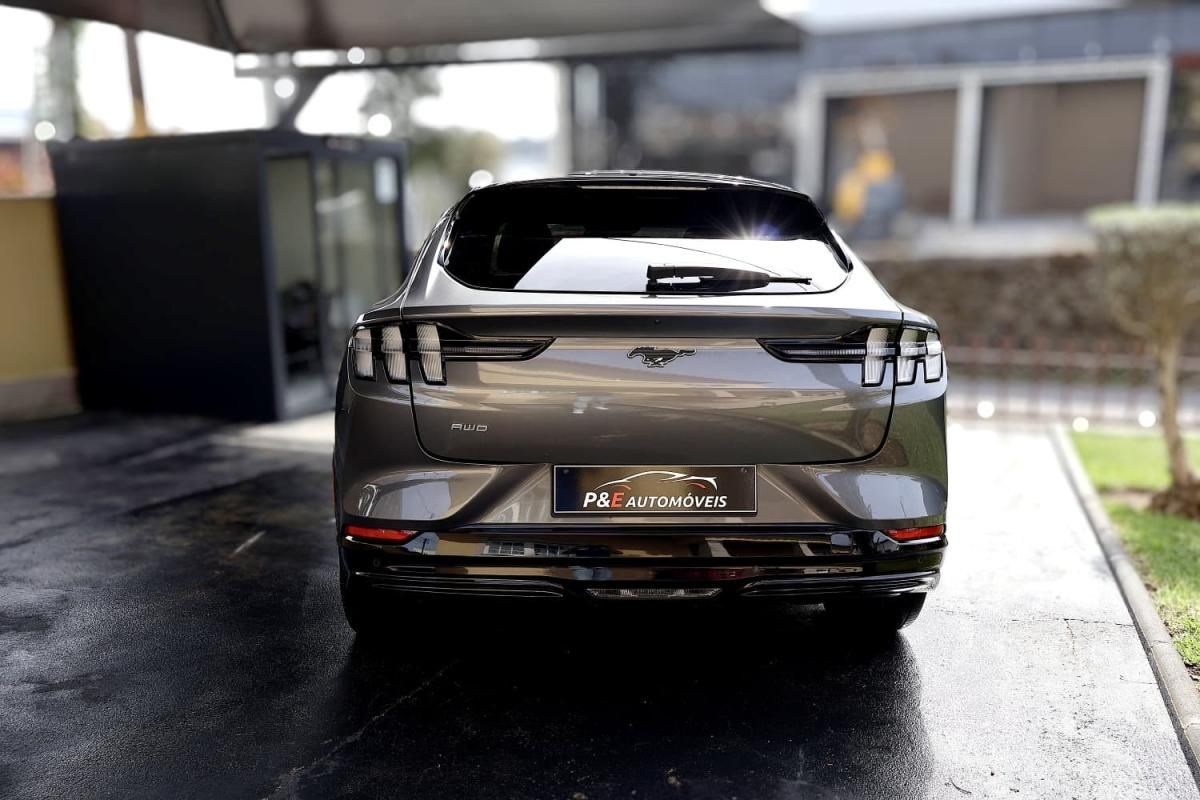 ford-mustang-mach-e-2023-eletrico-0cc